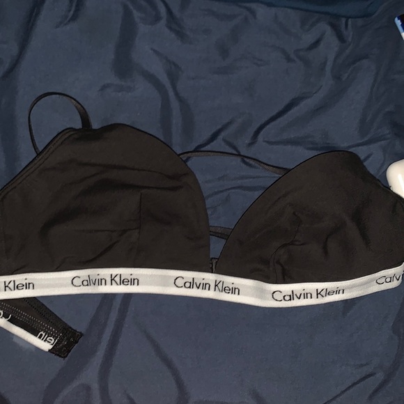 Two Calvin Klein bralettes that are unworn - Picture 4 of 5